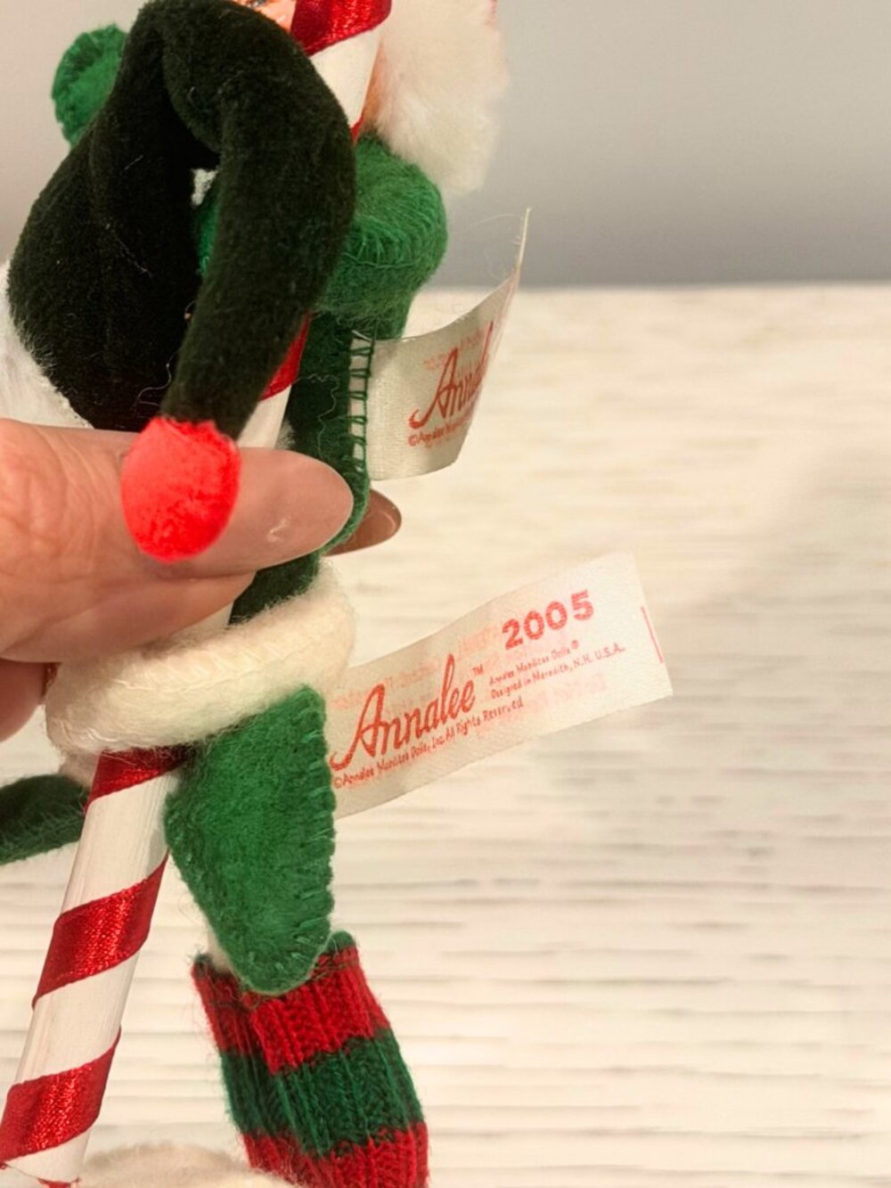 Annalee 2005 North Pole Elves Santa Hat with Pole Vintage Christmas Elf Decor 7" - Picture 8 of 8